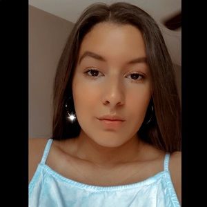 Meet your Posher, Alyna